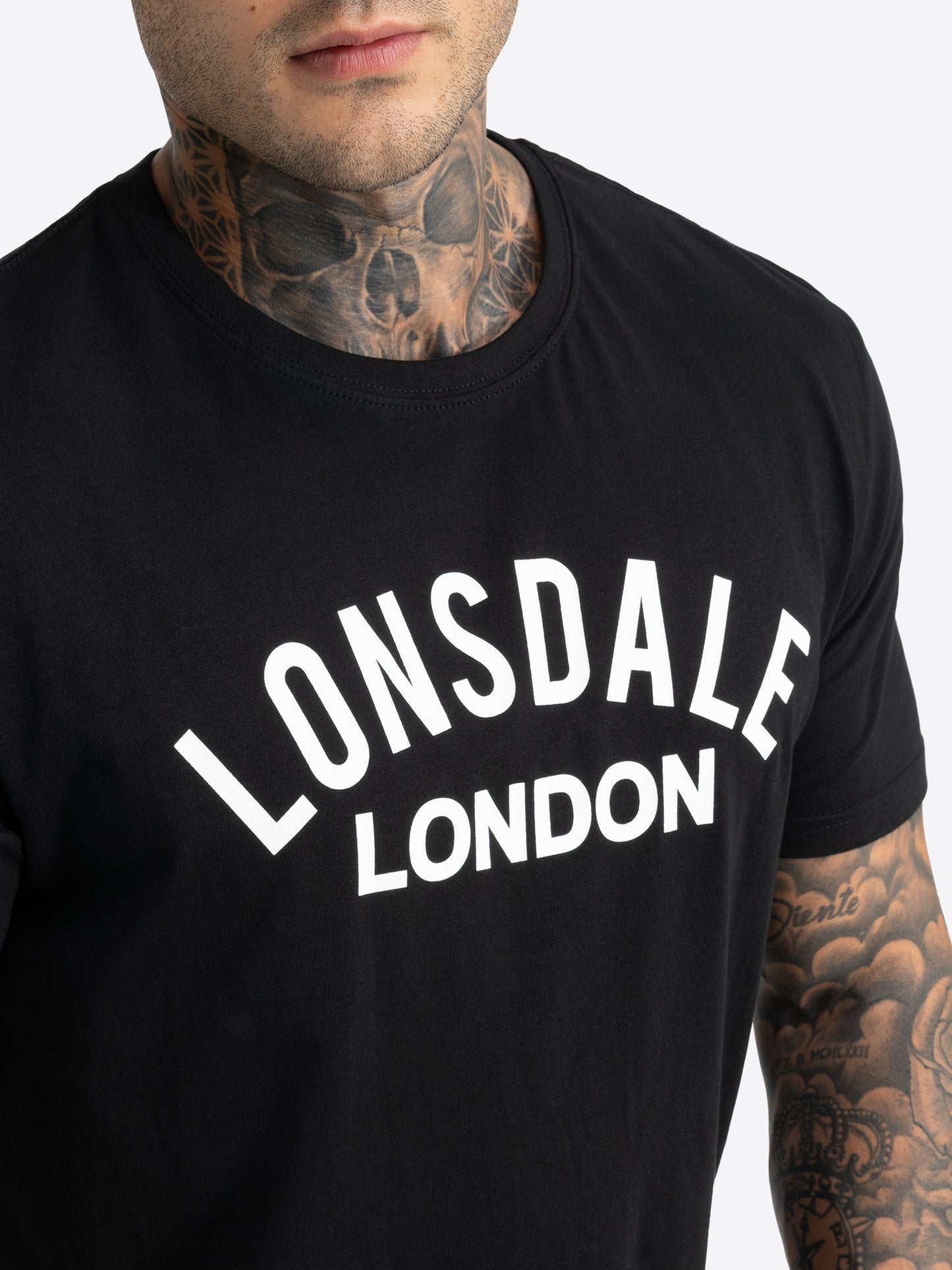 Lonsdale 113808 Bradfield T-Shirt Schwarz