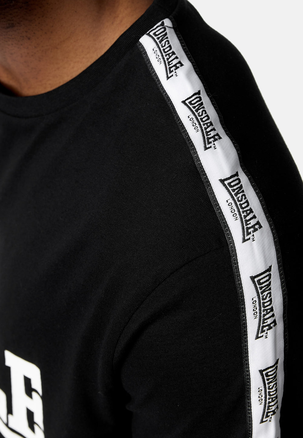 Lonsdale Herren T-Shirt mit grossem Logo-Druck und Logostreifen auf Schultern und Aermeln – sportlicher Look