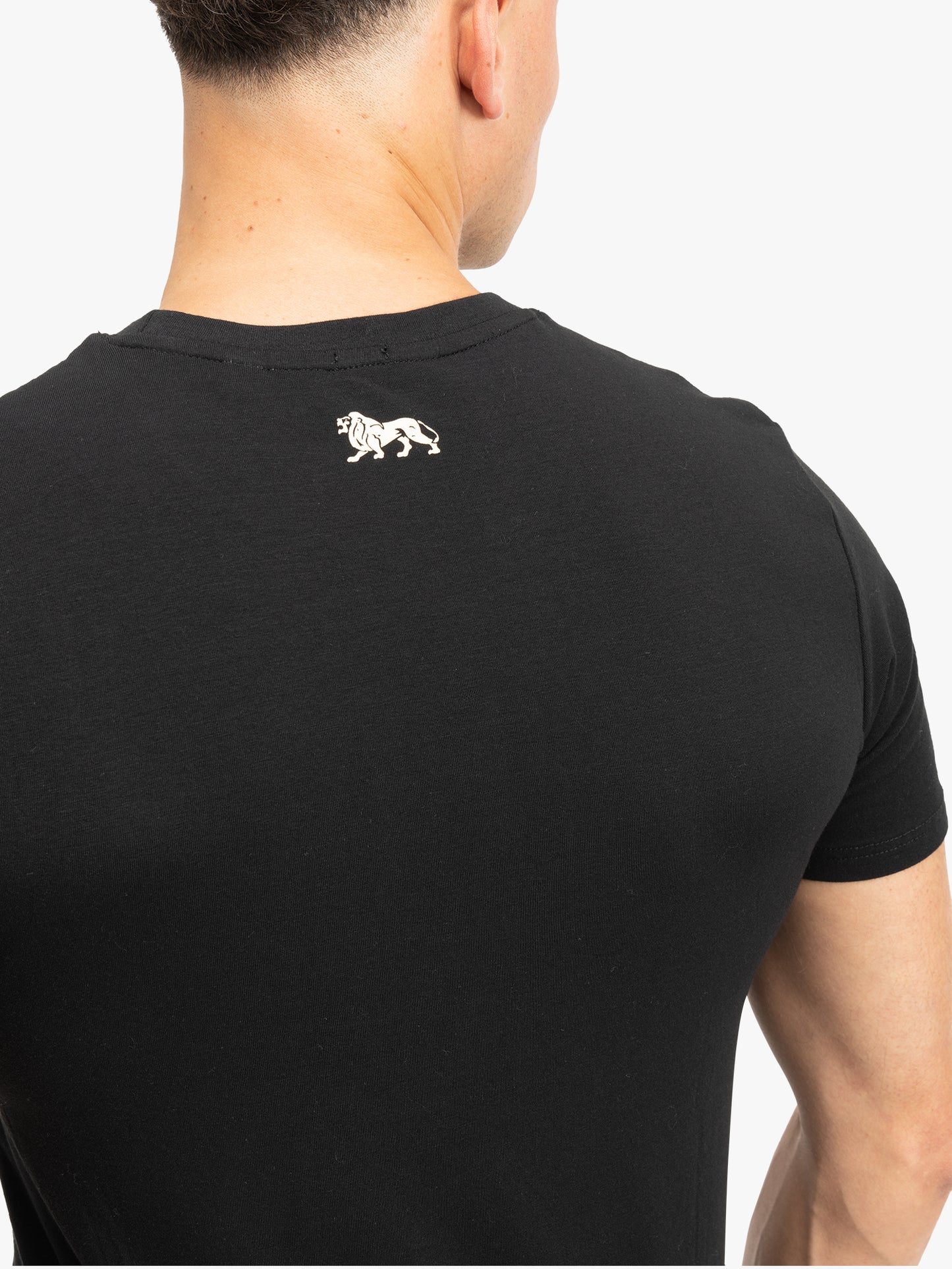 Lonsdale 114660 Bethersden T-Shirt Schwarz