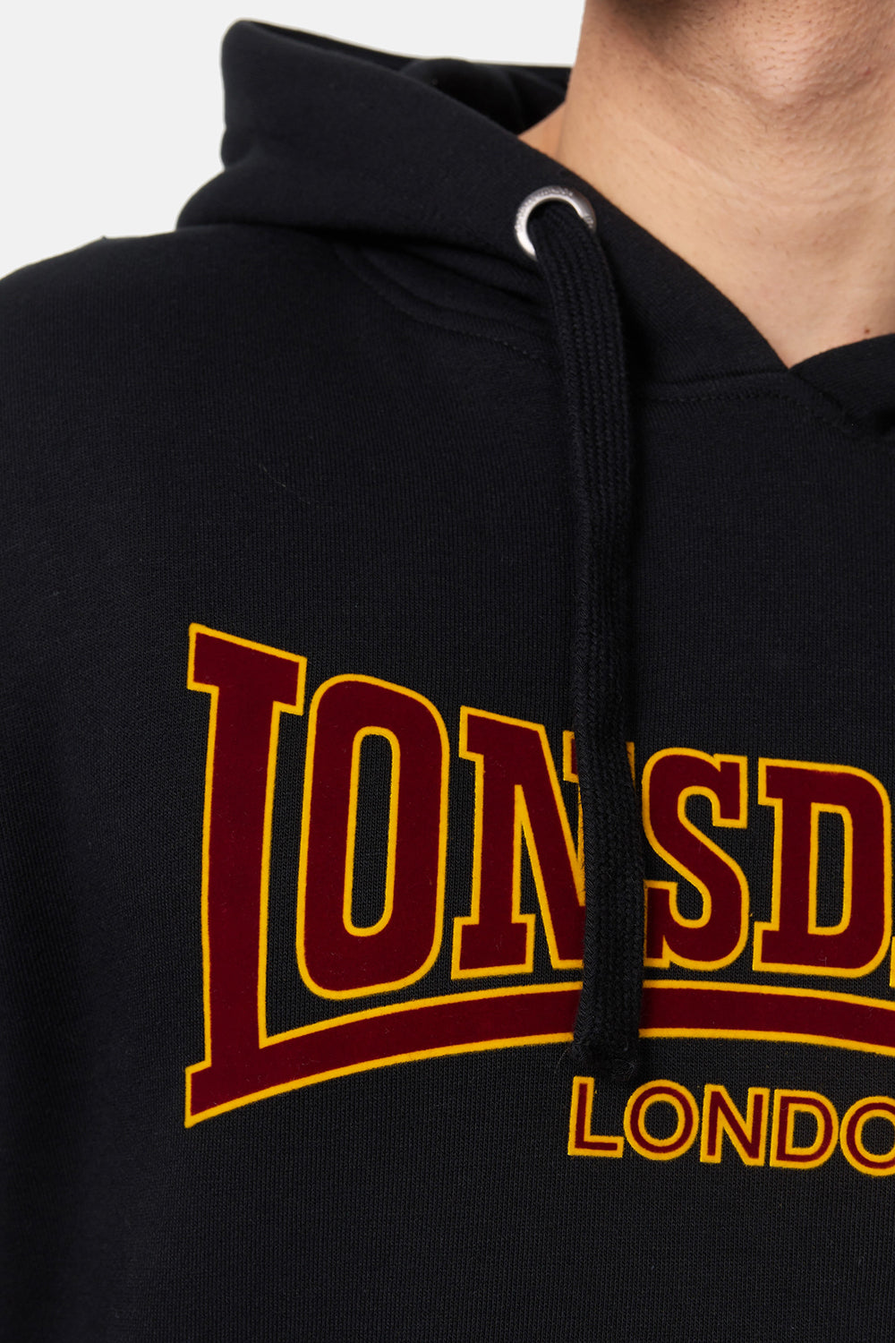 Lonsdale Kapuzensweatshirt in klassischem Design mit Frontprint, Kängurutasche und verstellbarer Kapuze – sportlich-lässig und bequem