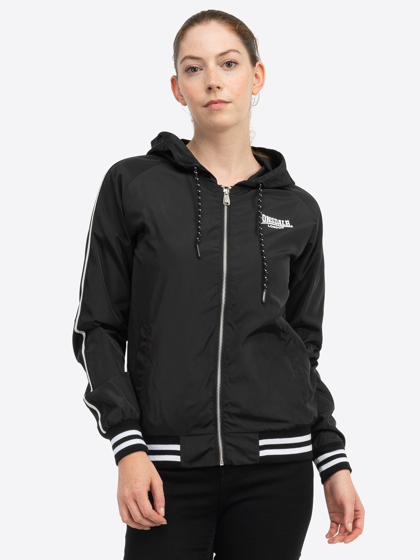 Lonsdale Damen Windjacke in Schwarz mit Kapuze, Reissverschluss und Logo,