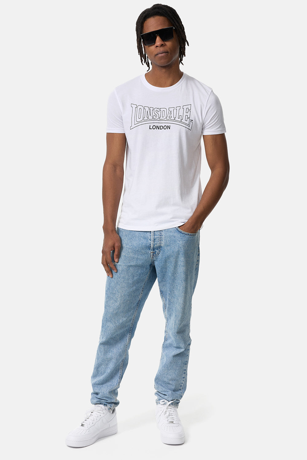 Lonsdale Herren T-Shirt in Weiss mit schwarzem Logo-Print.