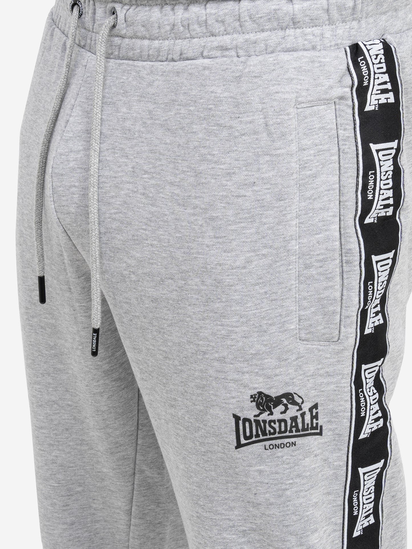 Lonsdale Jogginghose mit Logo-Tapes, sportlichem Schnitt und Seitentaschen – ideal für Freizeit und Training