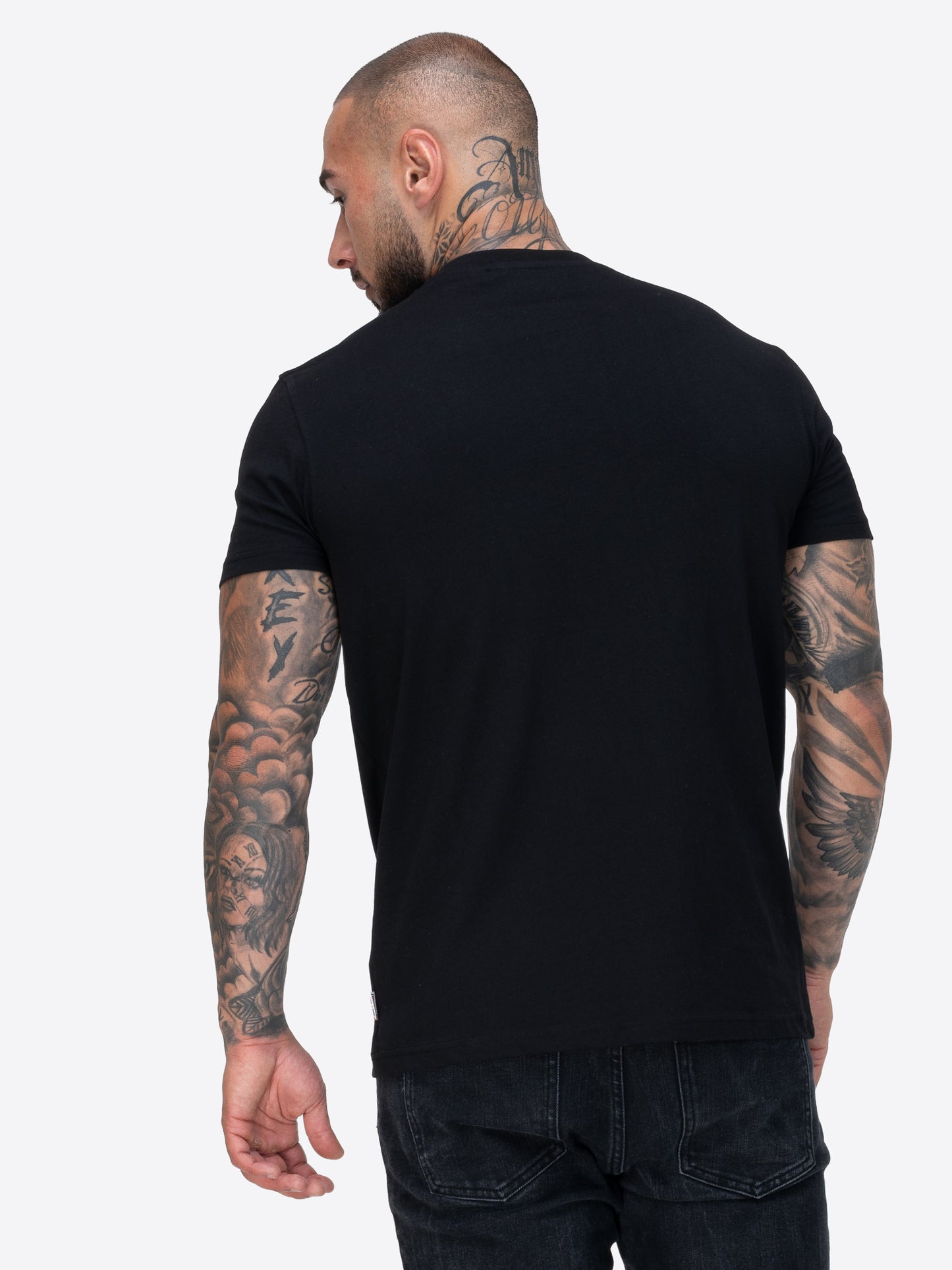 Lonsdale T-Shirt aus schwerem Jersey mit Logo-Print vorn und kleinen Ärmel-Details wie Union Jack