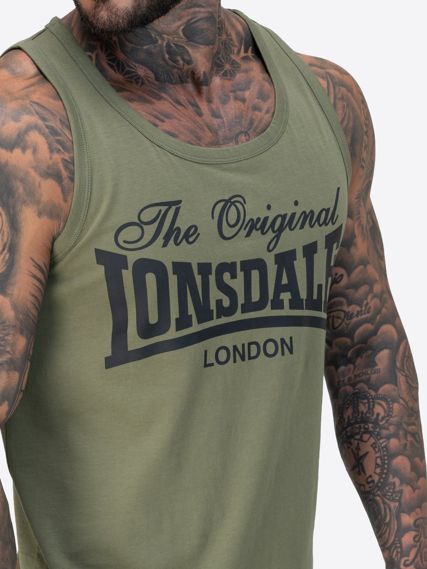 Lonsdale Singlets im Doppelpack in Schwarz und Oliv mit Frontdruck