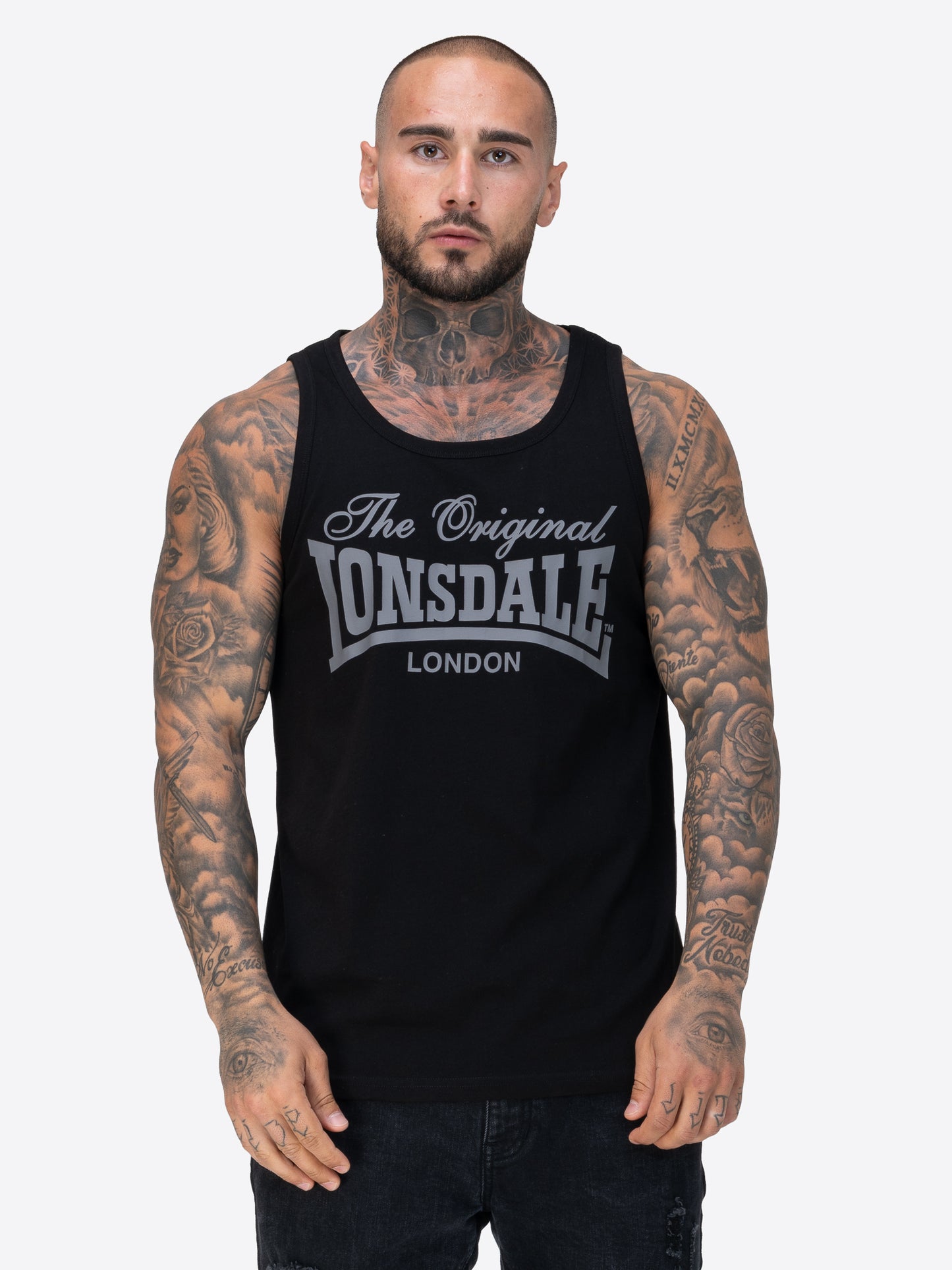 Lonsdale Singlets im Doppelpack in Schwarz und Oliv mit Frontdruck