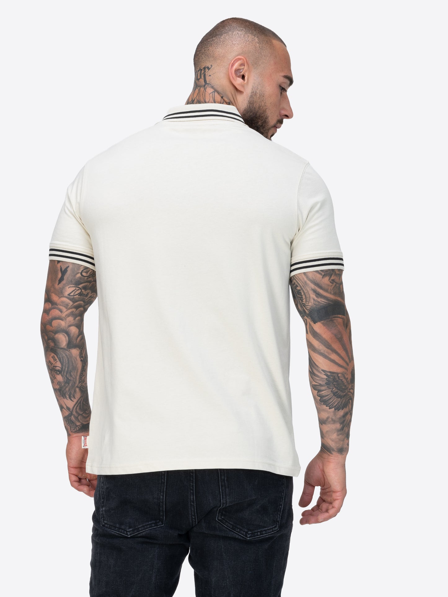 Lonsdale Poloshirt mit 3D-Gummi-Logo auf der linken Brust und gestreiften Bündchen an Ärmeln und Kragen