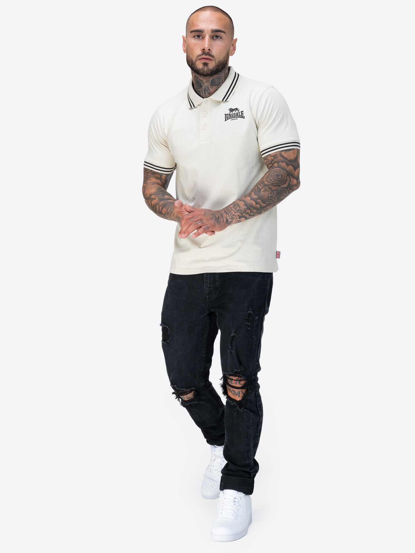 Lonsdale Poloshirt mit 3D-Gummi-Logo auf der linken Brust und gestreiften Bündchen an Ärmeln und Kragen