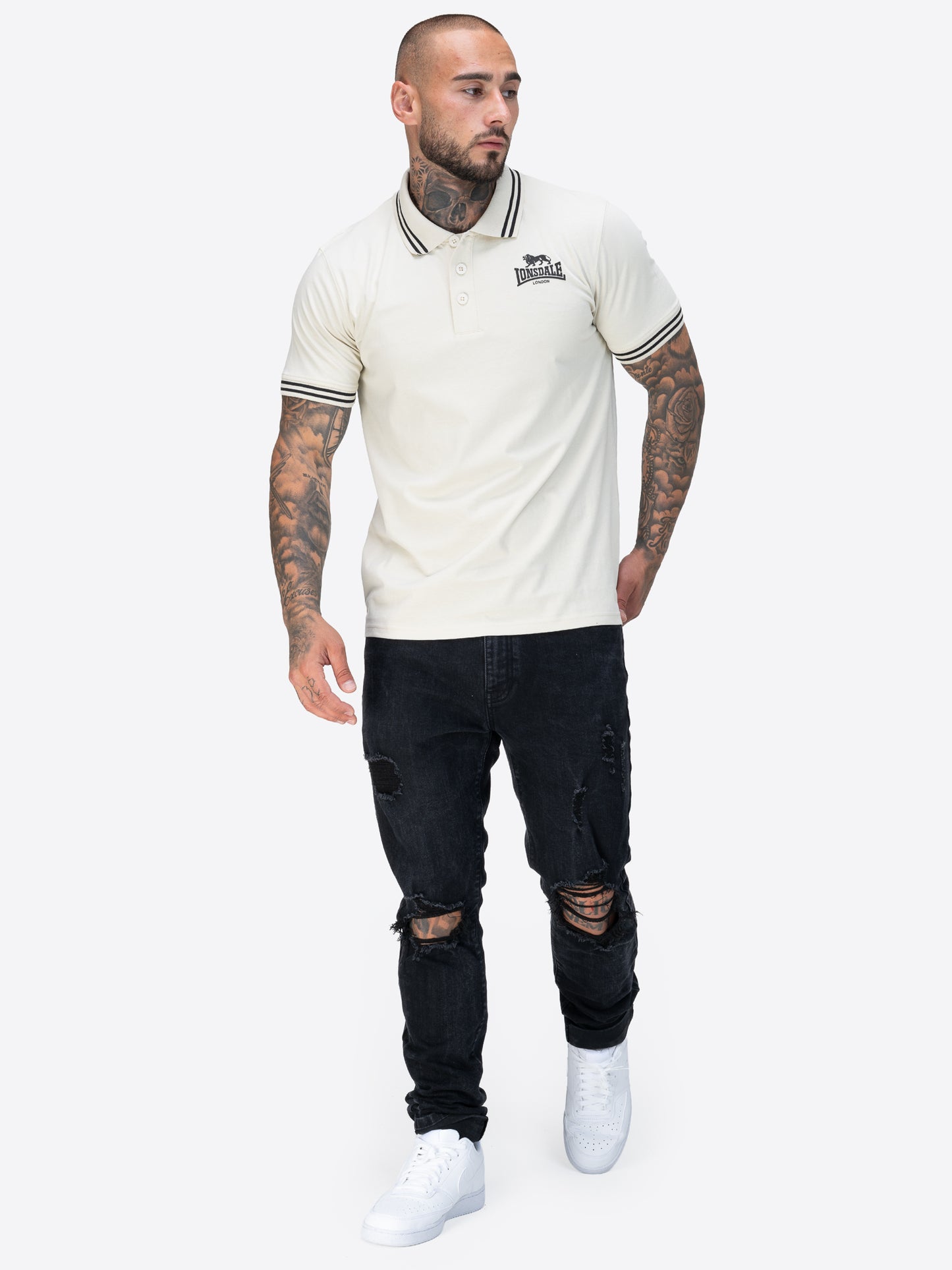 Lonsdale Poloshirt mit 3D-Gummi-Logo auf der linken Brust und gestreiften Bündchen an Ärmeln und Kragen