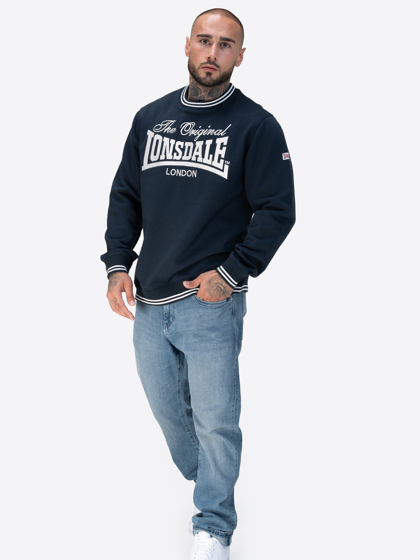 Lonsdale Sweatshirt mit grosser Logo-Stickerei, Rippbündchen und Logo-Label am linken Ärmel