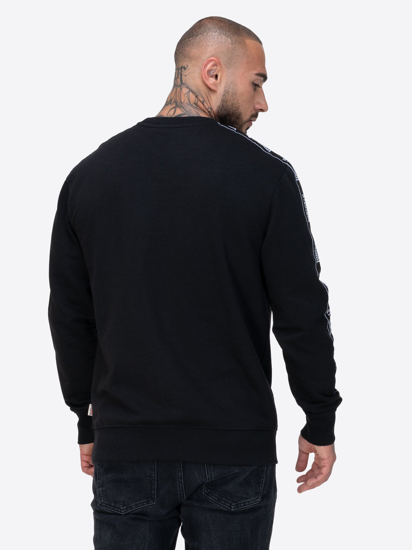 Lonsdale Sweatshirt mit Rundhals, Brust-Flockdruck, Schulter- und Ärmel- Webband, Union Jack-Label an der Seite