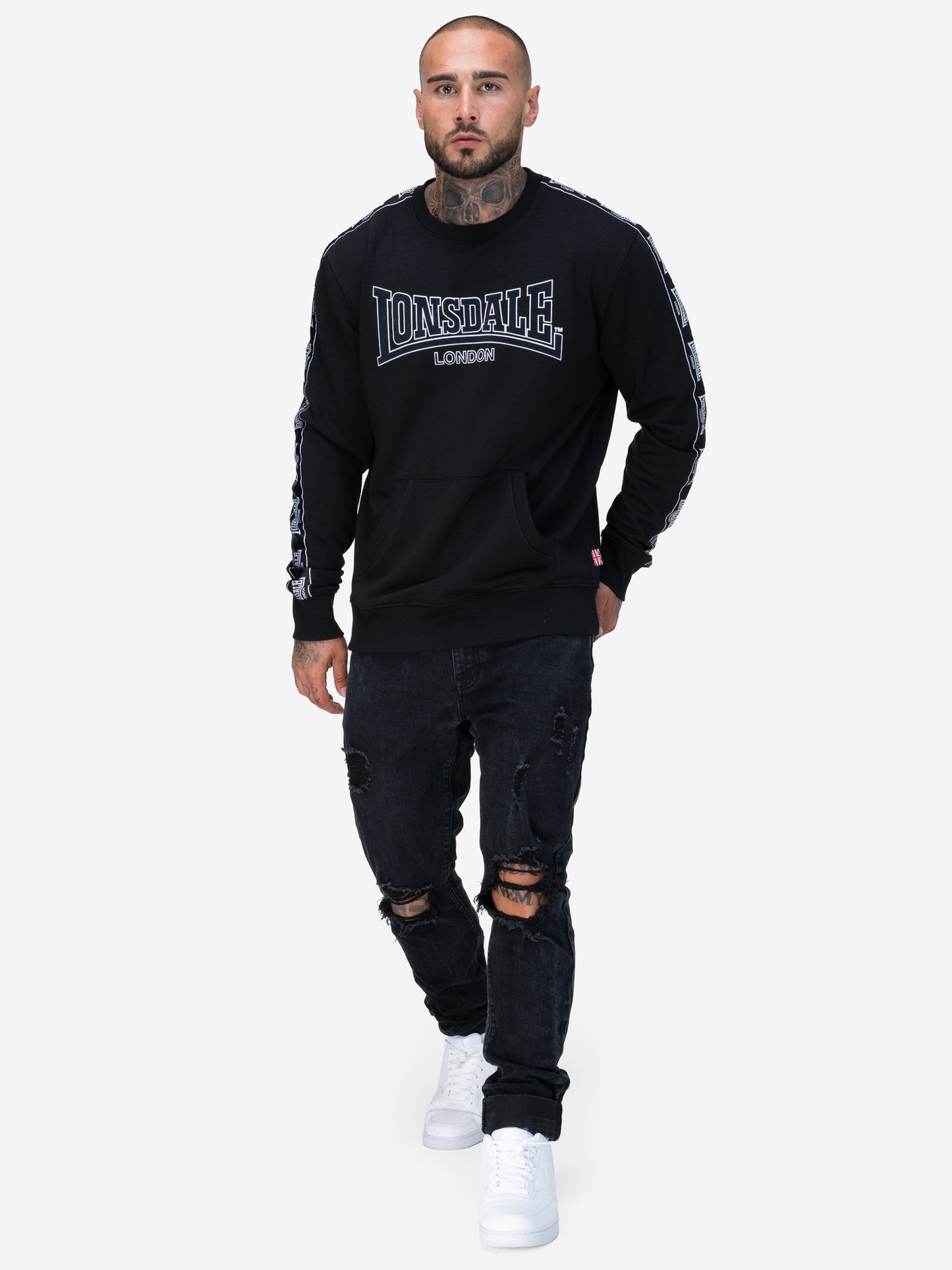 Lonsdale Sweatshirt mit Rundhals, Brust-Flockdruck, Schulter- und Ärmel- Webband, Union Jack-Label an der Seite