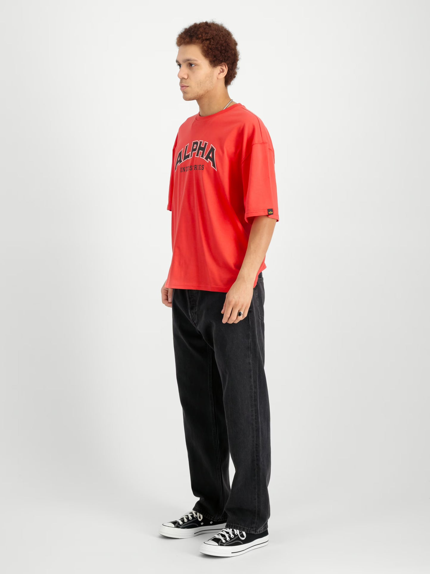 Alpha Industries Siebdruck auf der Brust – College T-Shirt Loose Fit radiant red
