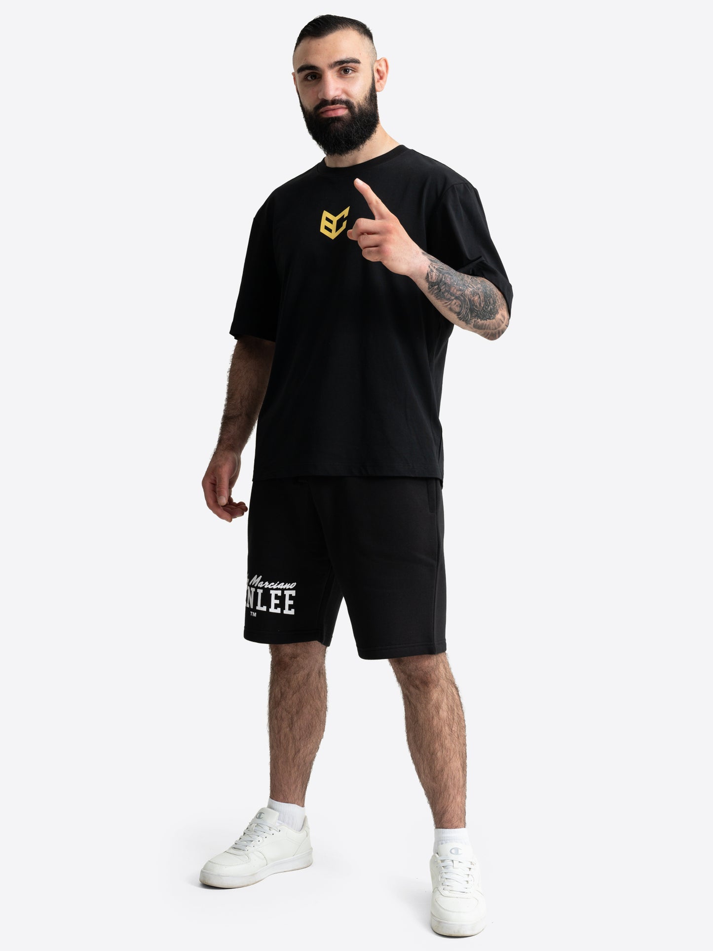 Schwarzes Benlee Herren T-Shirt mit kleinem Logo auf der Brust.