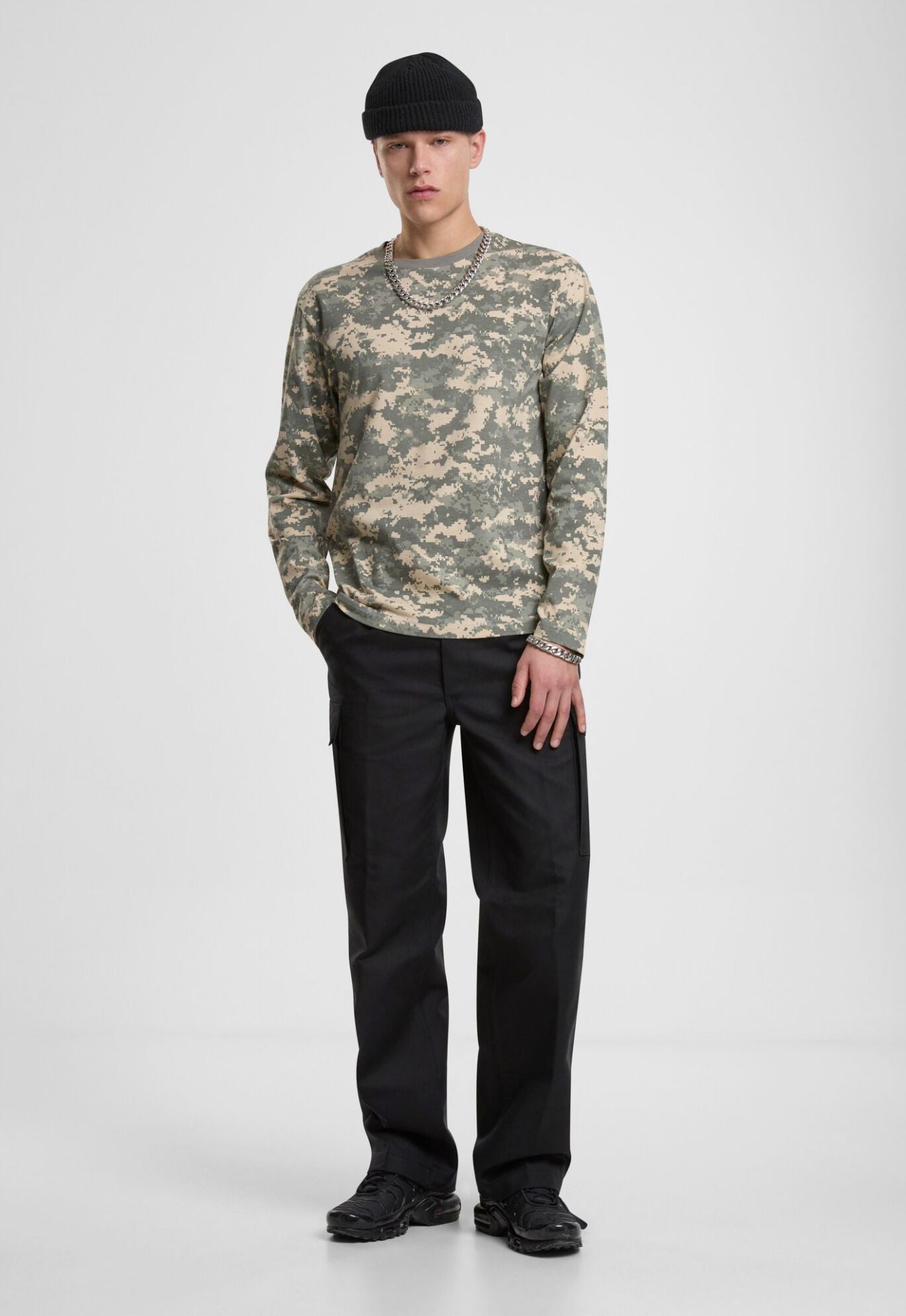 BRANDIT Premium Longsleeve T-Shirt At Digital