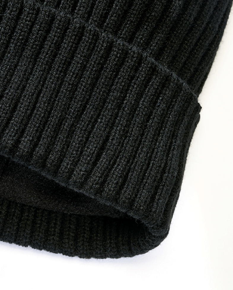 Schwarze Brandit Strickmütze mit Bommel und Fleecefutter