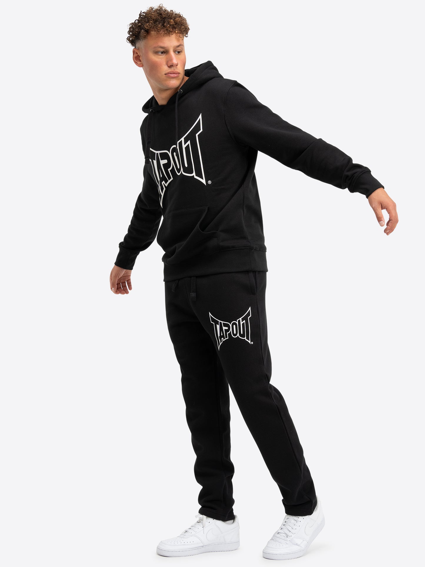 Tapout LIFESTYLE BASIC HOODIE 940006 Kapuzensweatshirt - Black