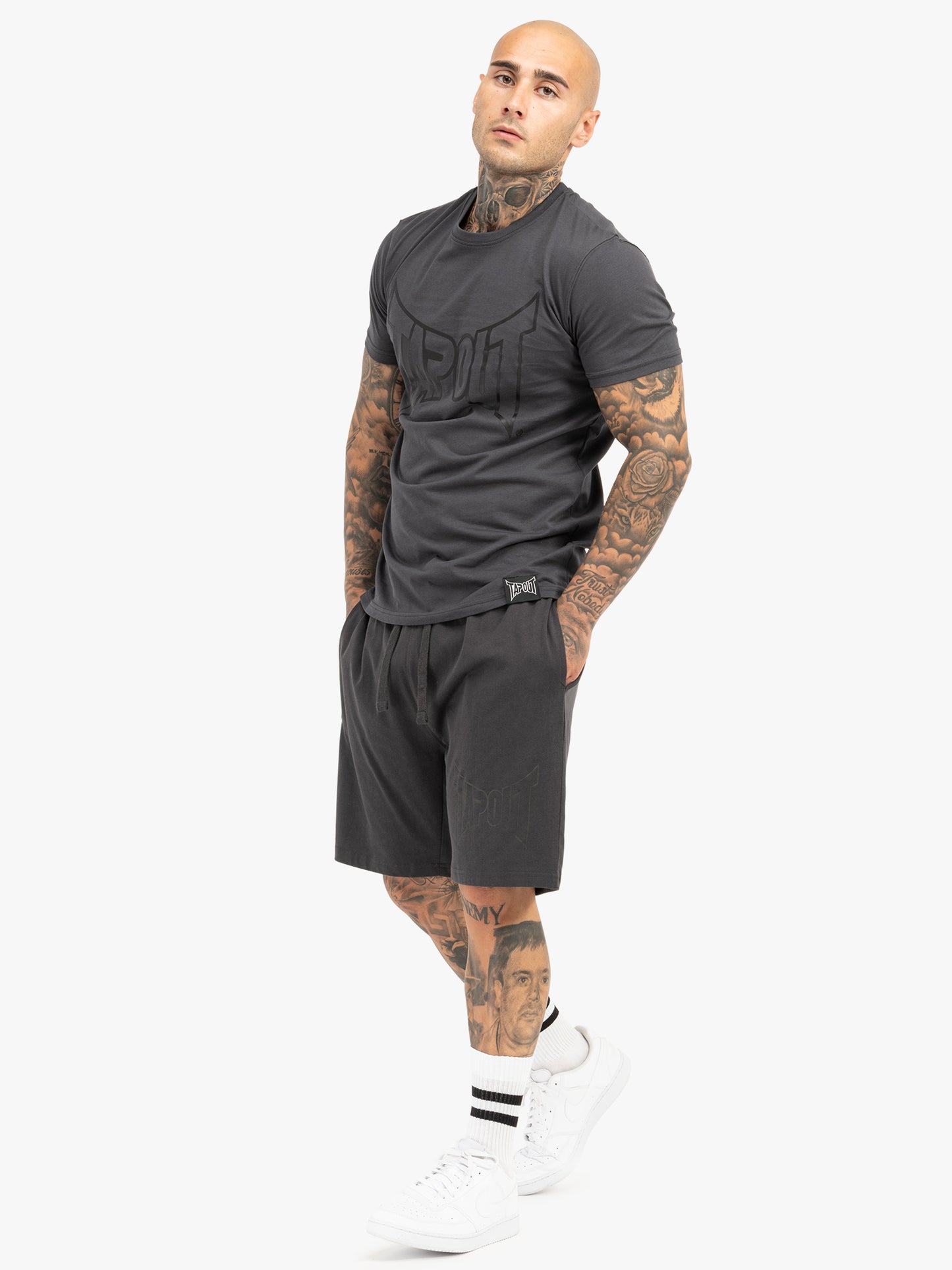 Tapout LIFESTYLE BASIC SHORTS 940007 Shorts - Anthracite