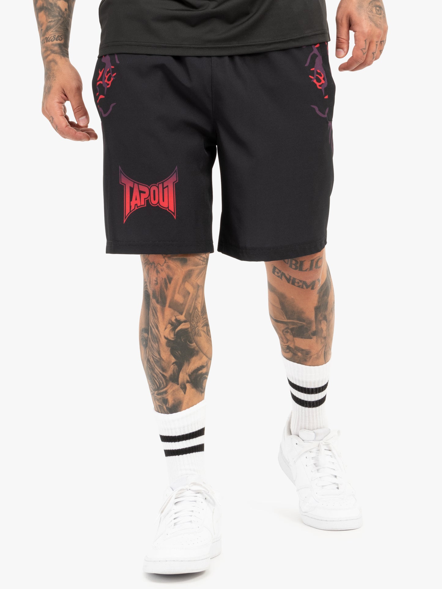Tapout 940086 Taproot Shorts Schwarz/Rot/Auber