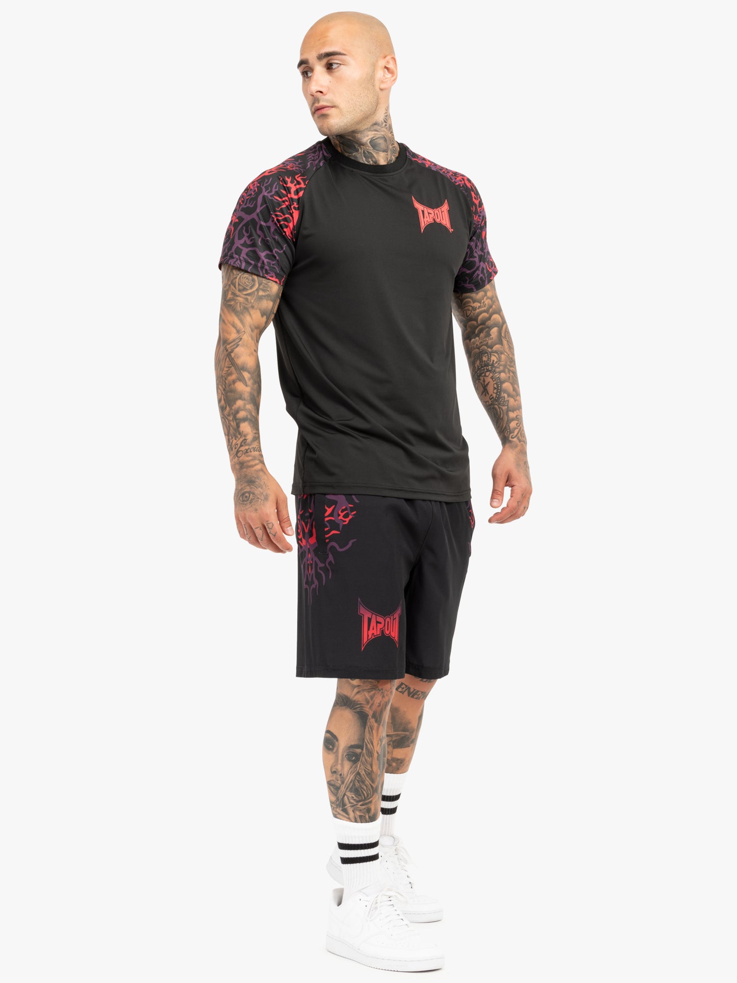 Tapout 940086 Taproot Shorts Schwarz/Rot/Auber