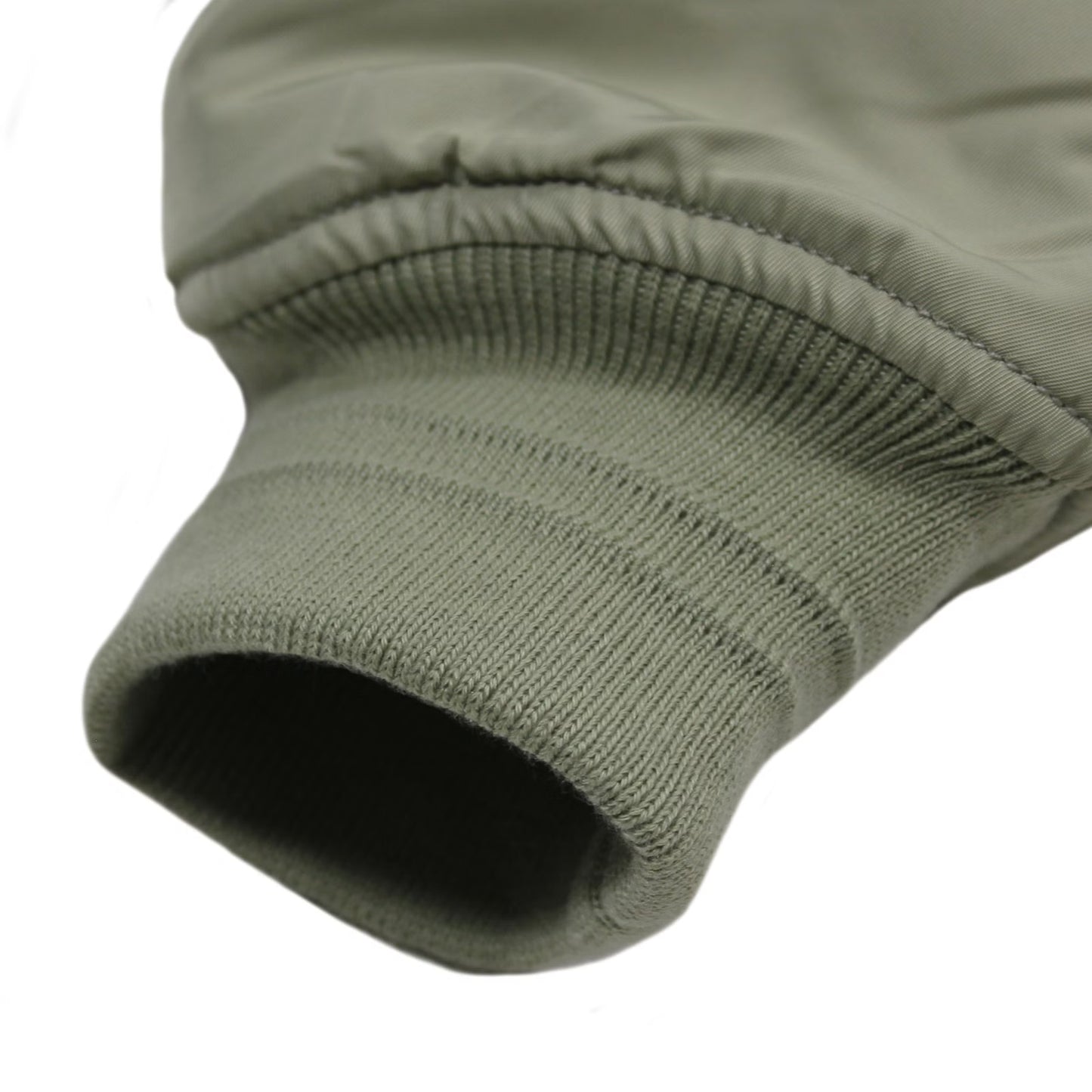 Yakuza Premium Bomberjacke 3965 in hellem Olive mit Teddykragen und Stickereien.