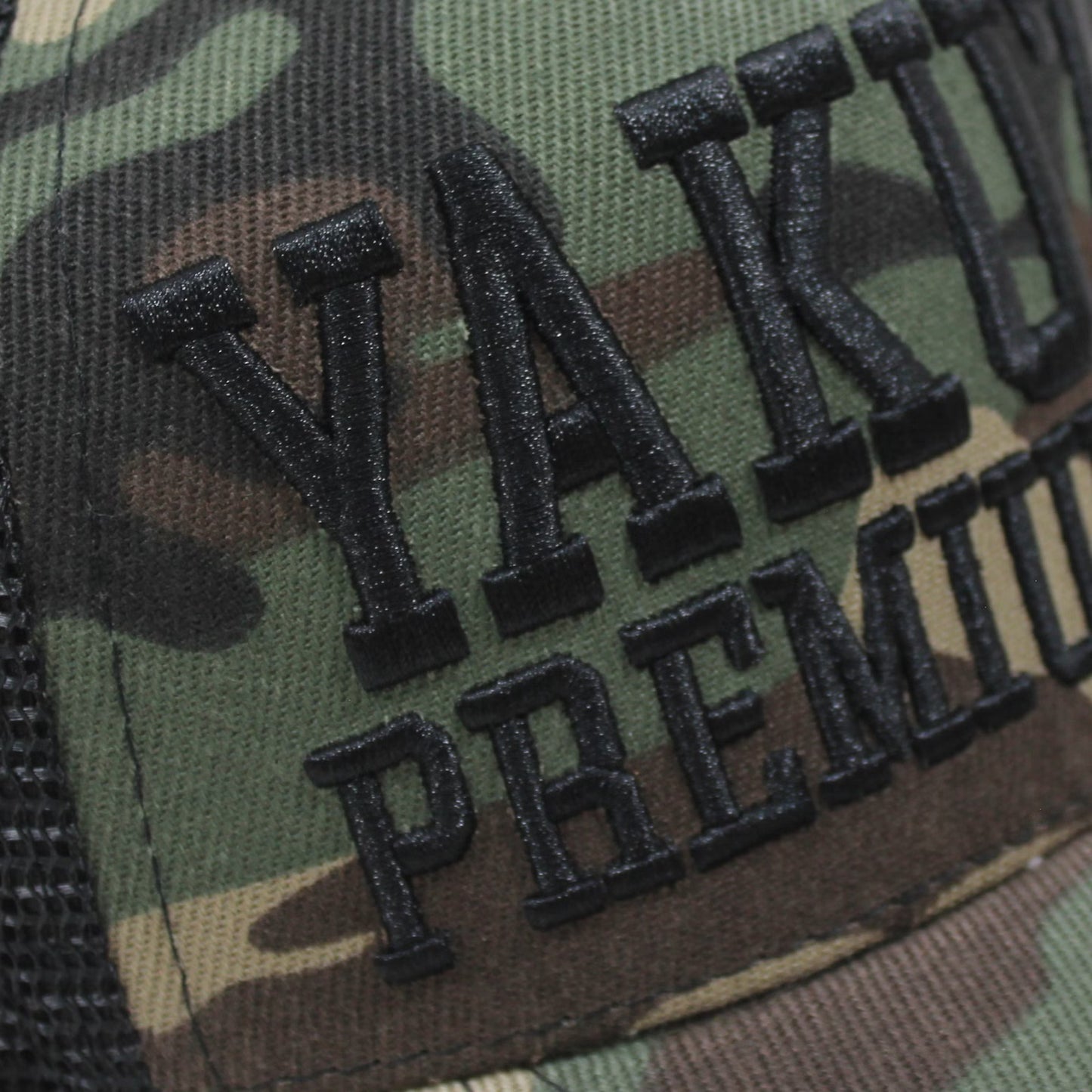 Yakuza Premium Base Cap – Snapback stylisches, camo Cap mit hochwertigem Stick-Design. Perfekt für trendbewusste Streetwear-Fans. Robuste Verarbeitung und unverwechselbares Yakuza-Logo für den ultimativen Look. Ideal für jedes Casual-Outfit Snapback