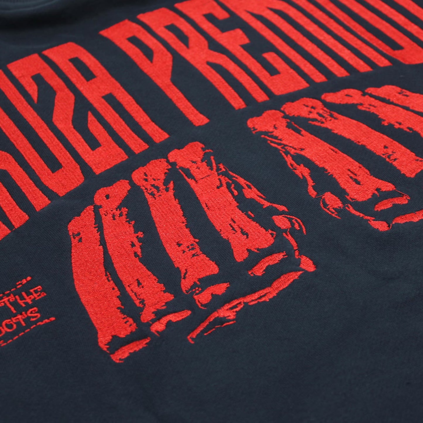 Yakuza Premium Männerpullover in Navy mit Stickerei und Bauchtasche