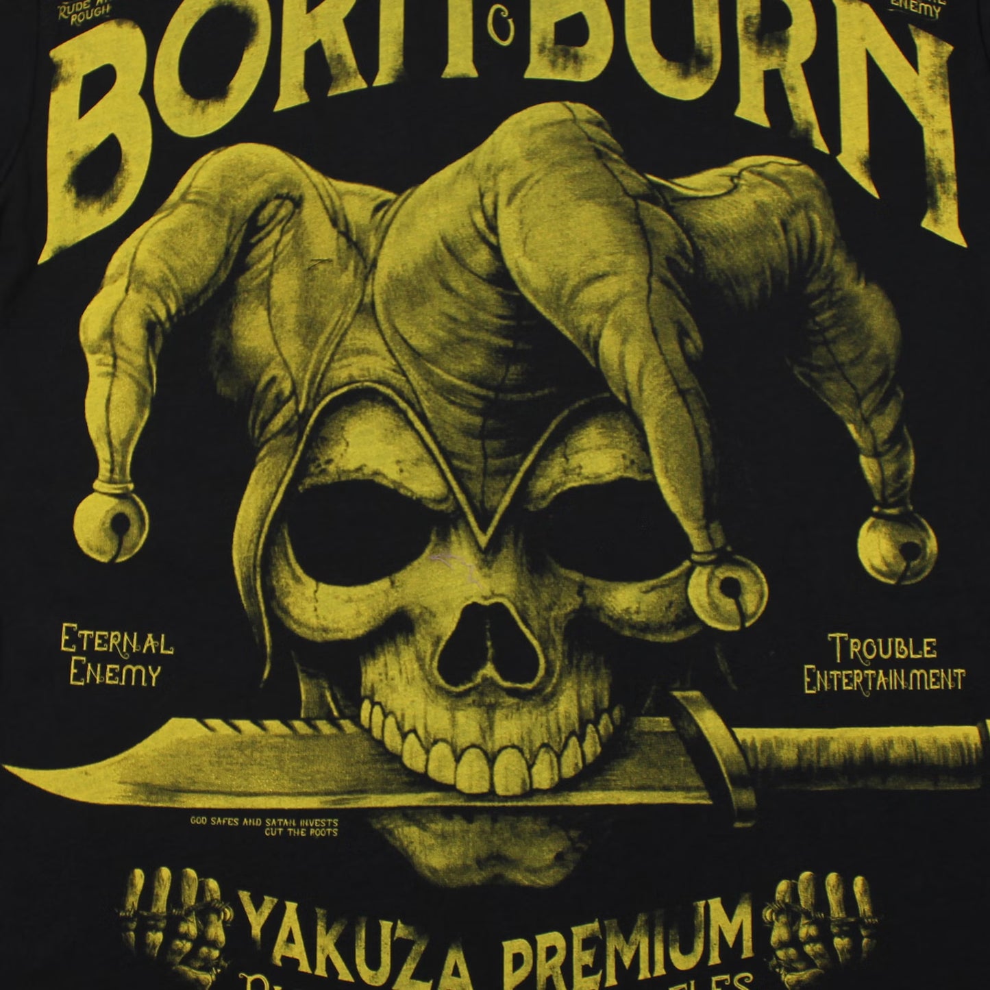 Yakuza Premium 3911 T-Shirt in schwarz mit grossem, detailreichem Rückenprint und kleinem Frontprint auf der linken Brust.