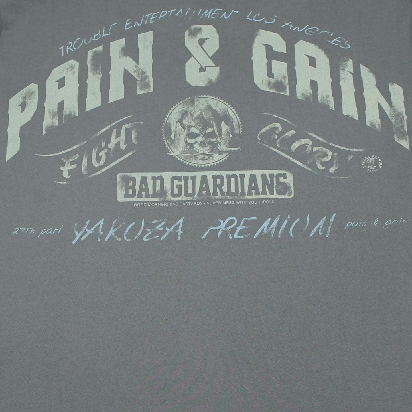 Yakuza Premium 3914 T-Shirt in grey blau aus 100 % Baumwolle mit grossem Brustprint und auffälligem Schriftzug auf dem Rücken