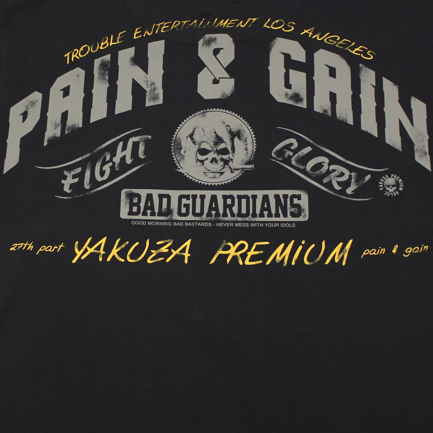 Yakuza Premium 3914 T-Shirt aus 100 % Baumwolle mit großem Brustprint und auffälligem Schriftzug auf dem Rücken