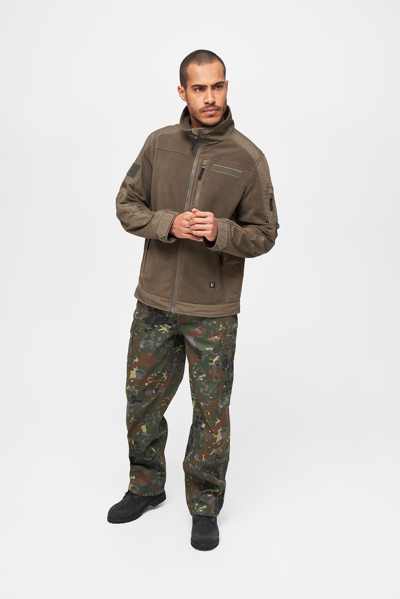 Robuste Brandit US Ranger Cargo-Hose für Herren im beliebten Flecktarn-Muster mit grossen Taschen.
