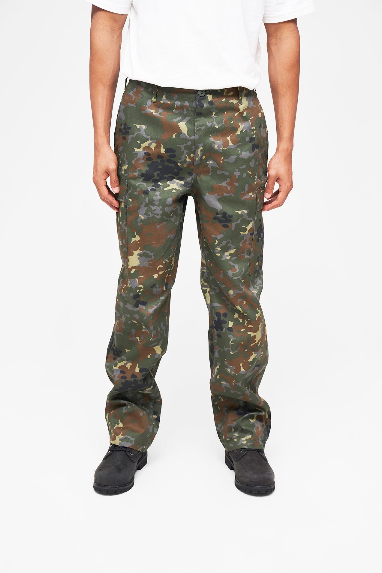 Robuste Brandit US Ranger Cargo-Hose für Herren im beliebten Flecktarn-Muster mit grossen Taschen.