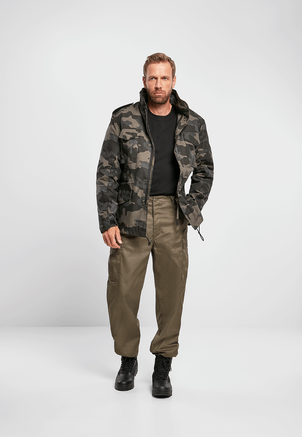 Robuste Brandit US Ranger Cargo-Hose für Herren im klassischen Olivgrün mit grossen Beintaschen.