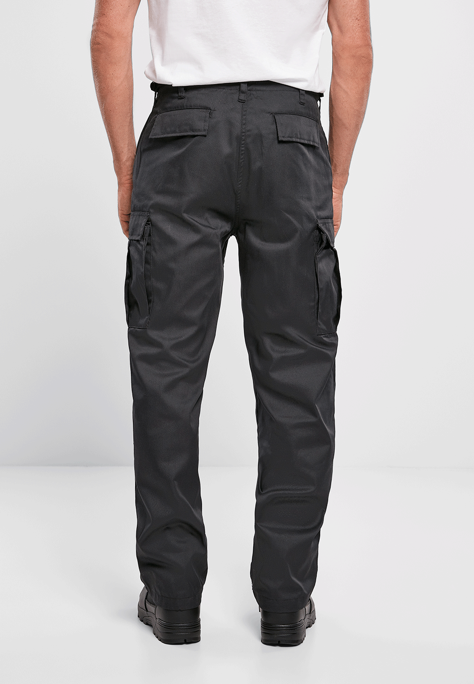Der Allrounder: Brandit US Ranger Hose in Schwarz von hinten mit sicheren Gesässtaschen.