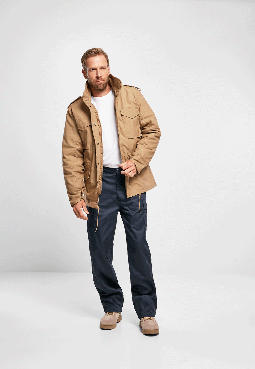 Robuste Brandit US Ranger Cargo-Hose für Herren im zeitlosen Navy-Blau mit grossen Beintaschen.