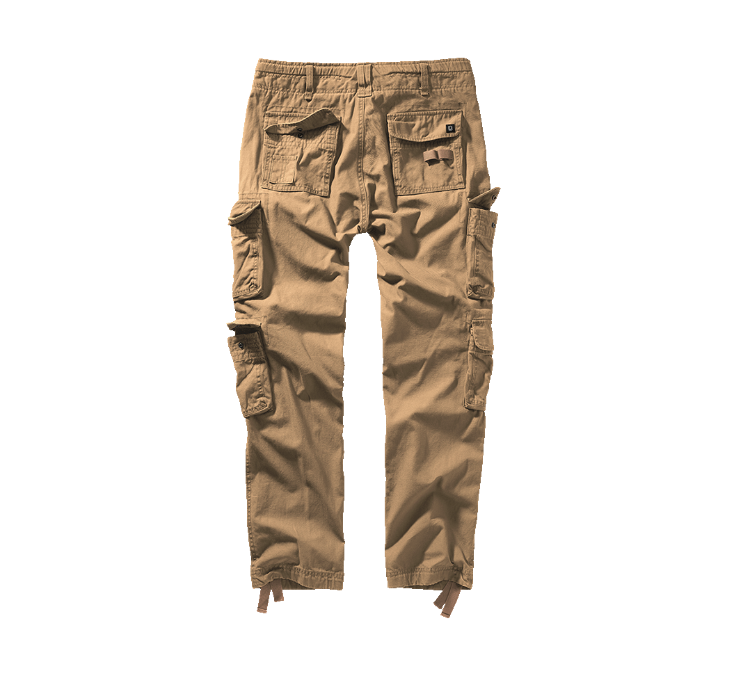 BRANDIT Pure Slim Fit Pants in Beige mit zwei markanten Gesässtaschen und stabilen Gürtelschlaufen.