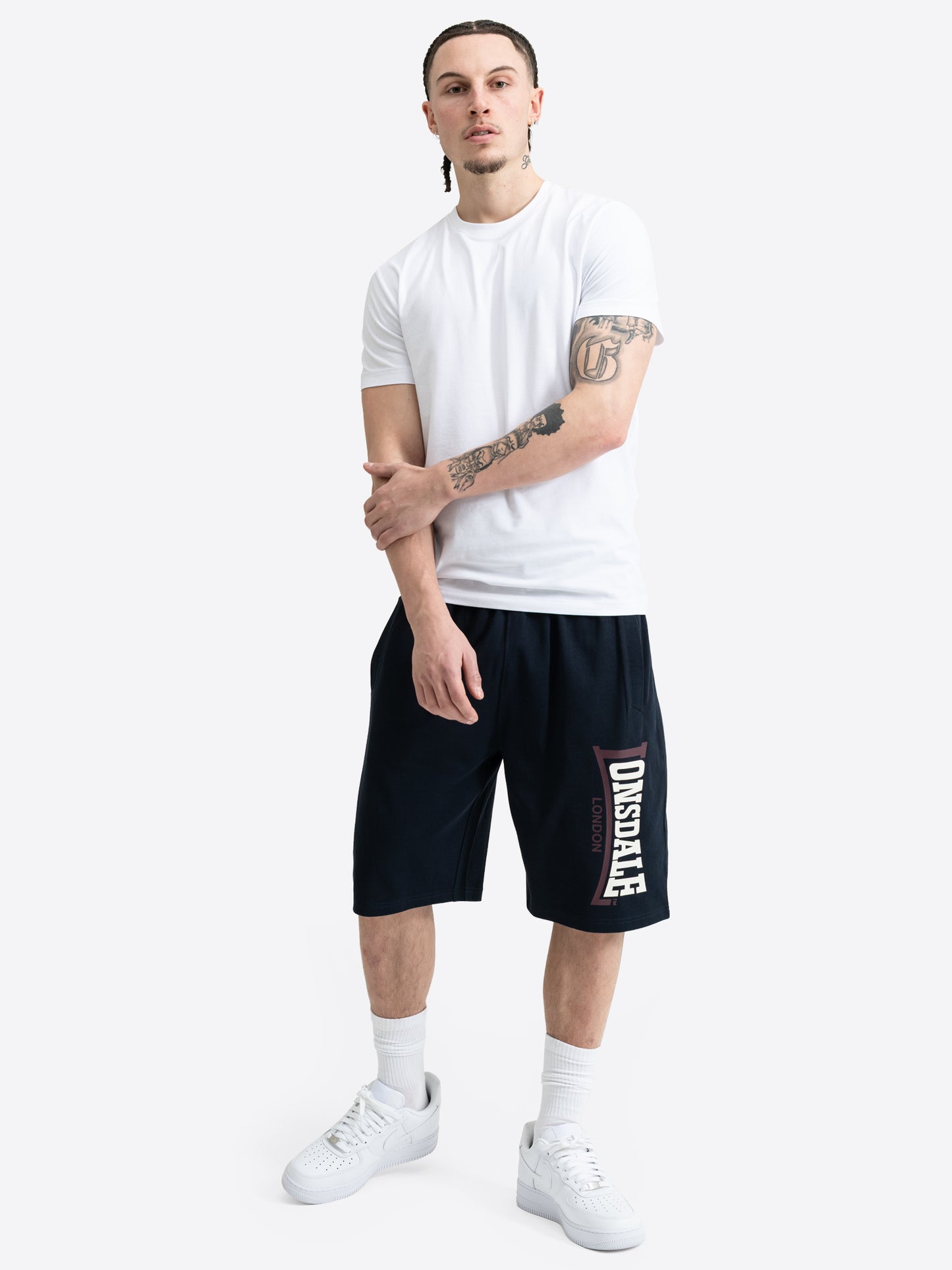  Dunkelblaue Lonsdale Logo Jam Herren-Shorts mit grossem Logo-Druck auf dem linken Hosenbein.