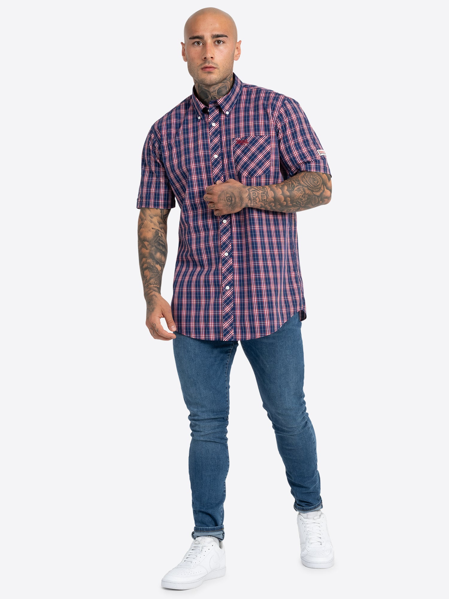 Lonsdale Brixworth Hemd Rot-Weiss kariert, Slim Fit Kurzarmhemd für Herren mit Button-Down-Kragen. 