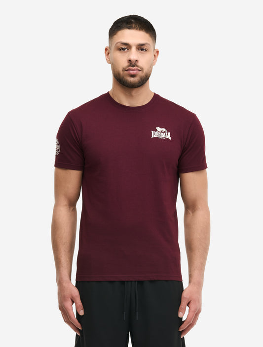Lonsdale Herren T-Shirt Oxblood mit Logo-Druck auf der Brust.