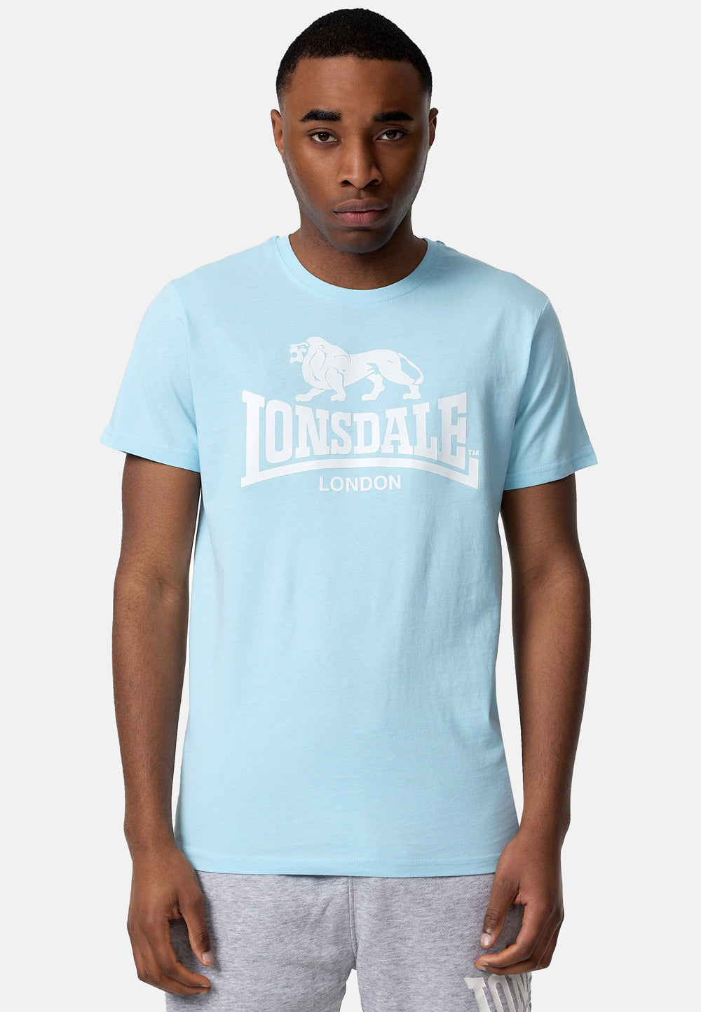Blaues Lonsdale St. Erney Herren T-Shirt in regulärer Passform mit markantem Logo-Brustprint in Weiss.