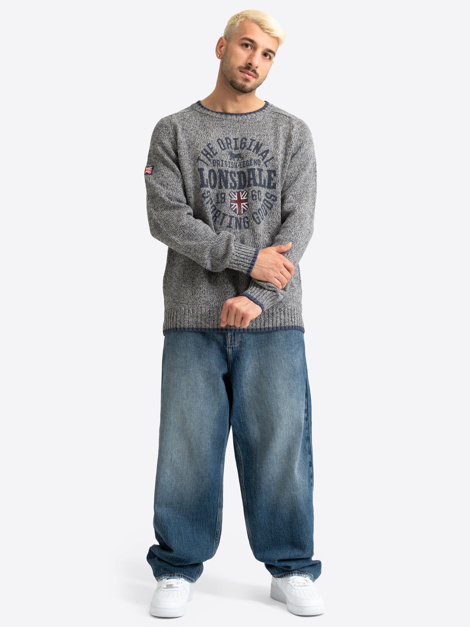 Grauer Lonsdale Strickpullover für Herren mit Rundhalsausschnitt und Logo-Print.