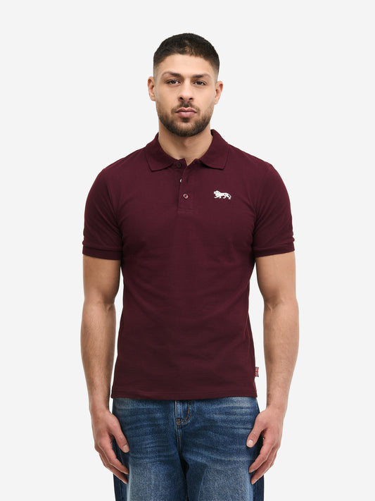 Lonsdale Poloshirt Oxblood mit gesticktem Löwen.