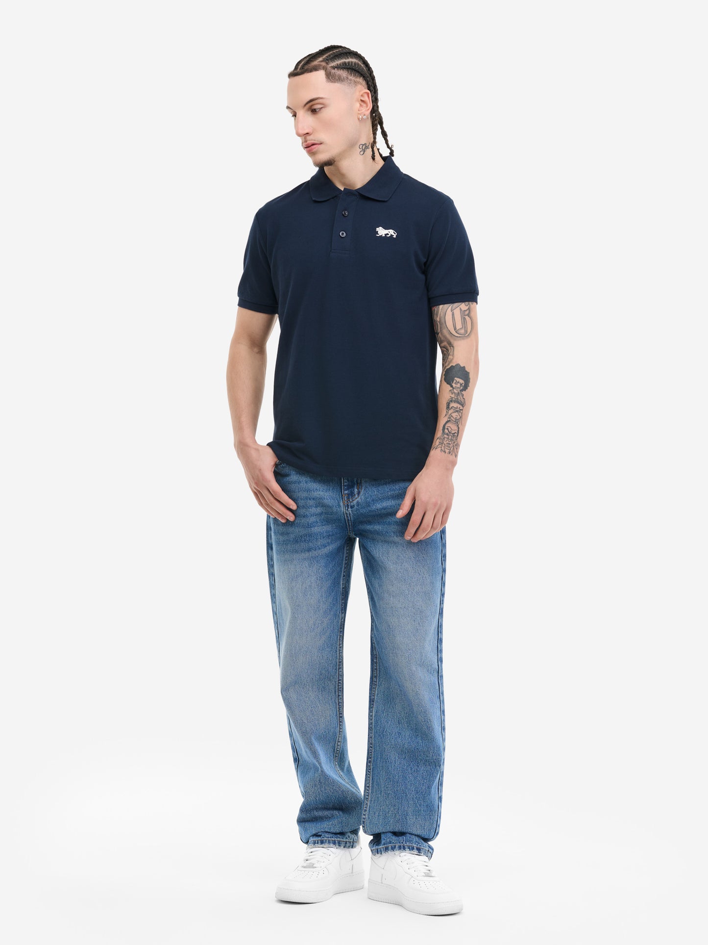 Lonsdale Poloshirt Navy mit gesticktem Löwen.