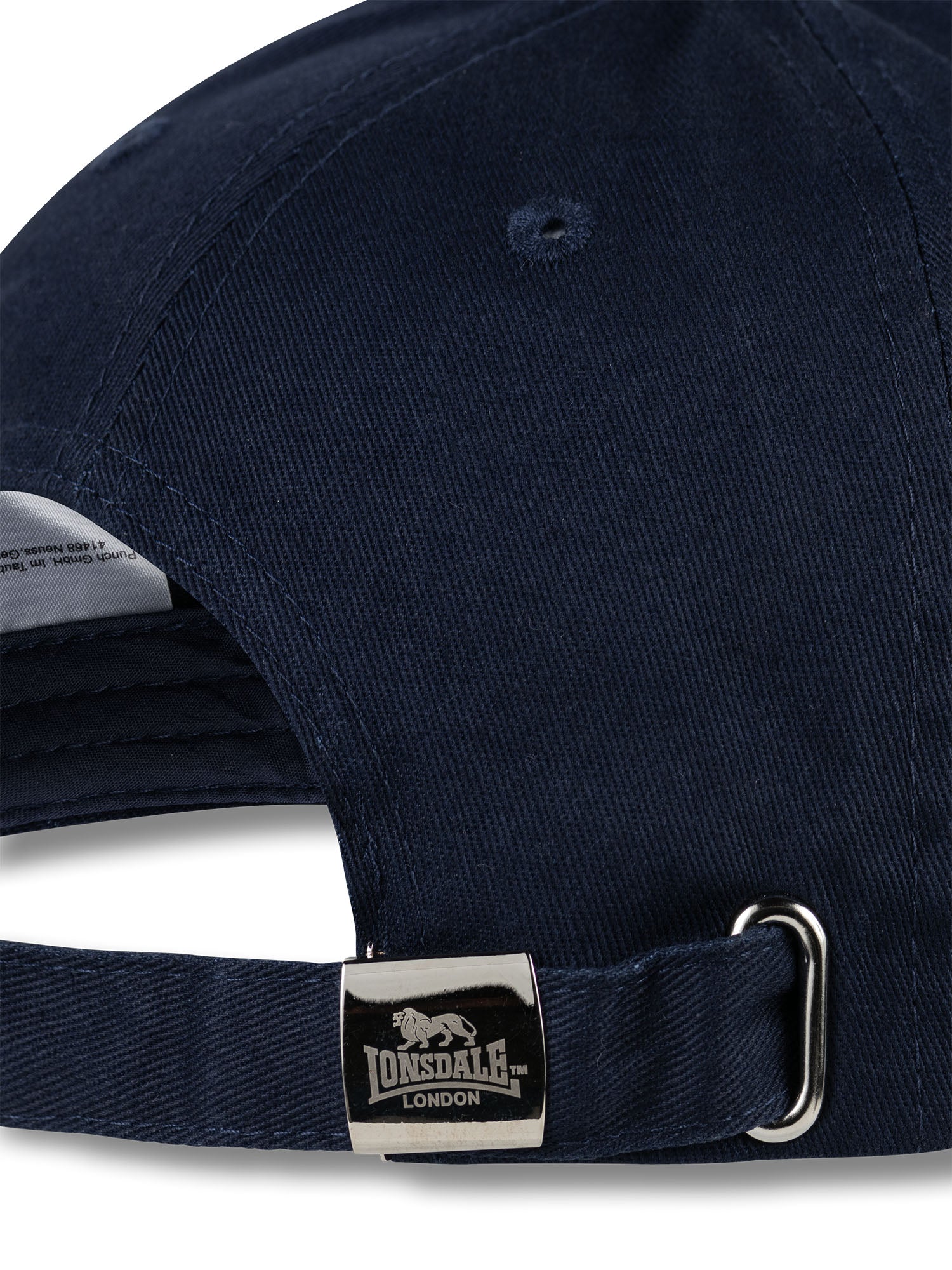 Rückansicht der Lonsdale Kappe Navy: Verstellbare Metallschnalle mit geprägtem Logo auf robustem Köper-Stoff.