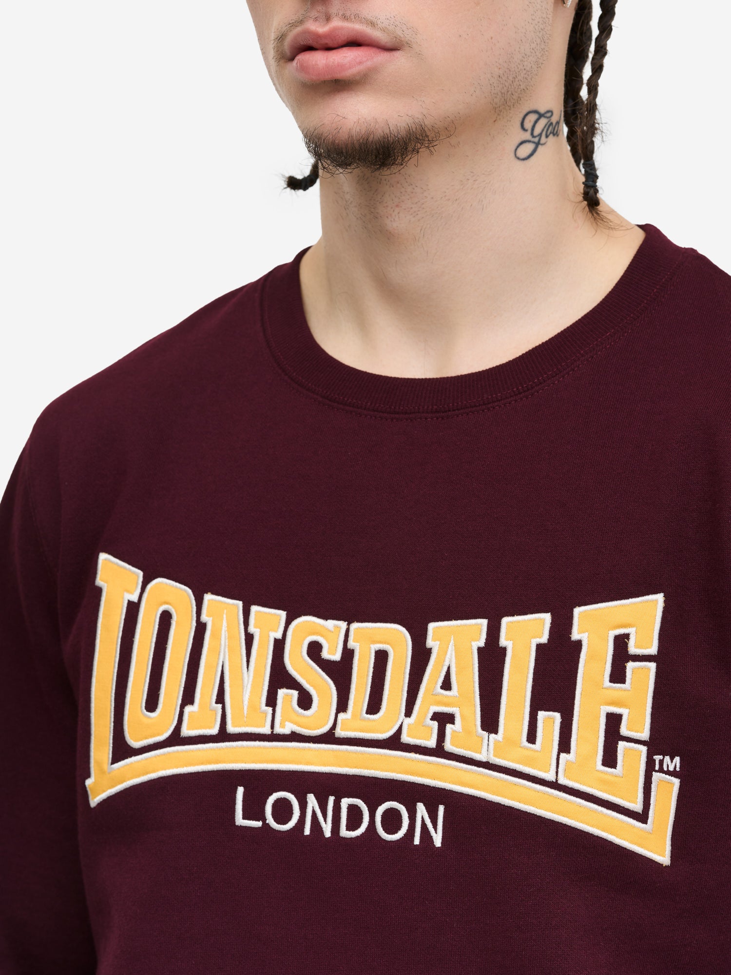 Lonsdale Sweatshirt Berger in Oxblood mit grosser Logo-Applikation auf der Brust.