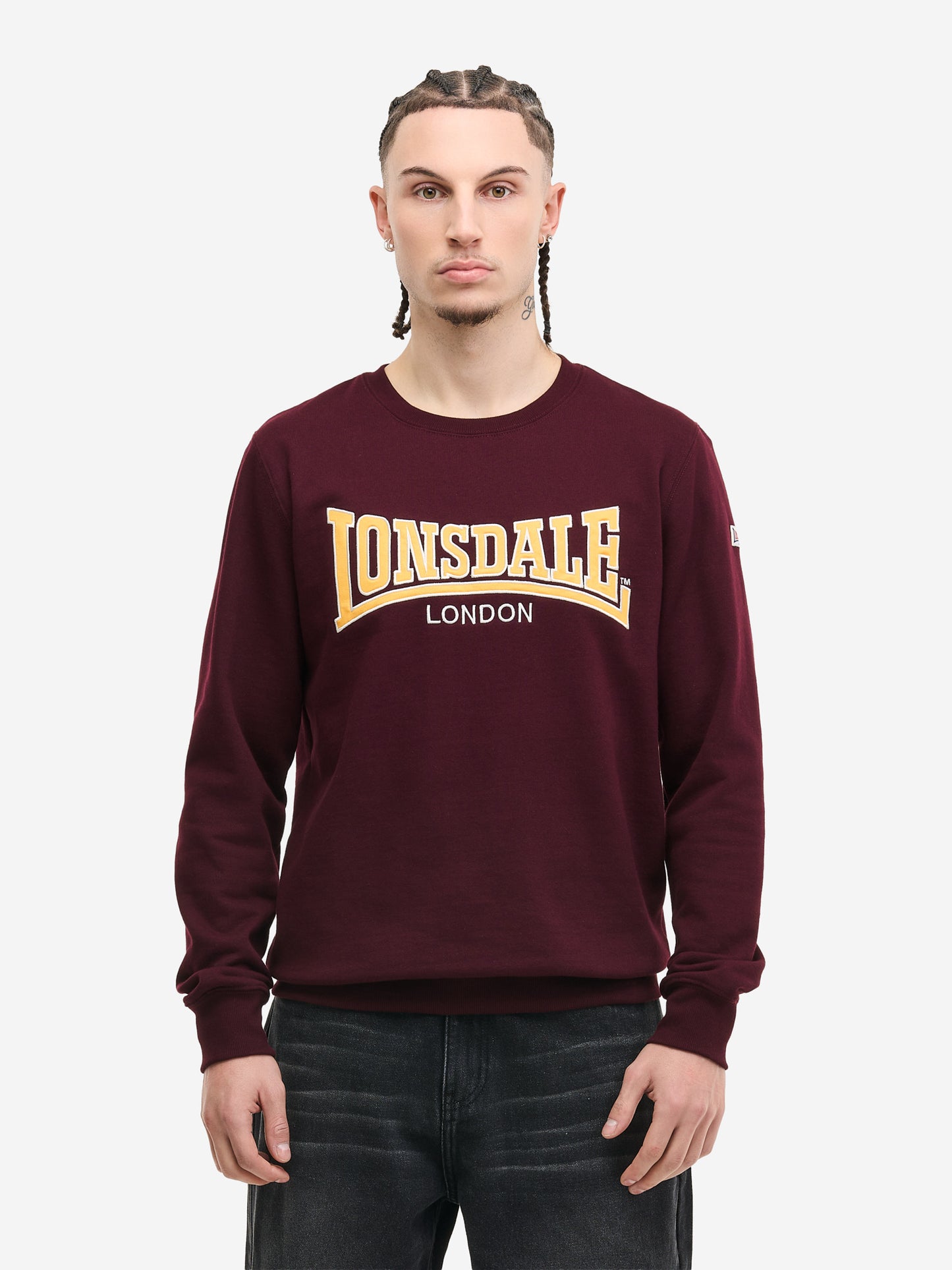 Lonsdale Sweatshirt Berger in Oxblood mit grosser Logo-Applikation auf der Brust.