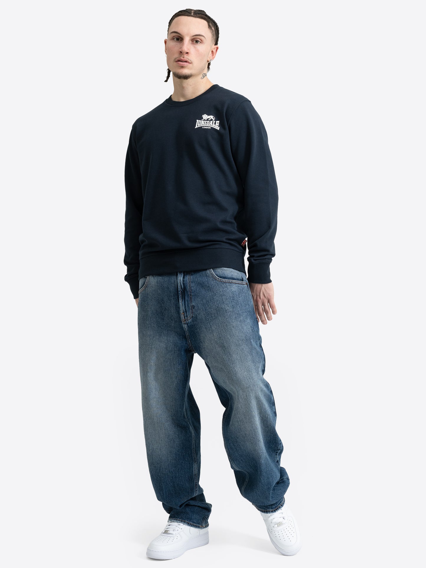 Lonsdale London Sweatshirt für Herren in Navy, Slim Fit Schnitt mit Rundhals.