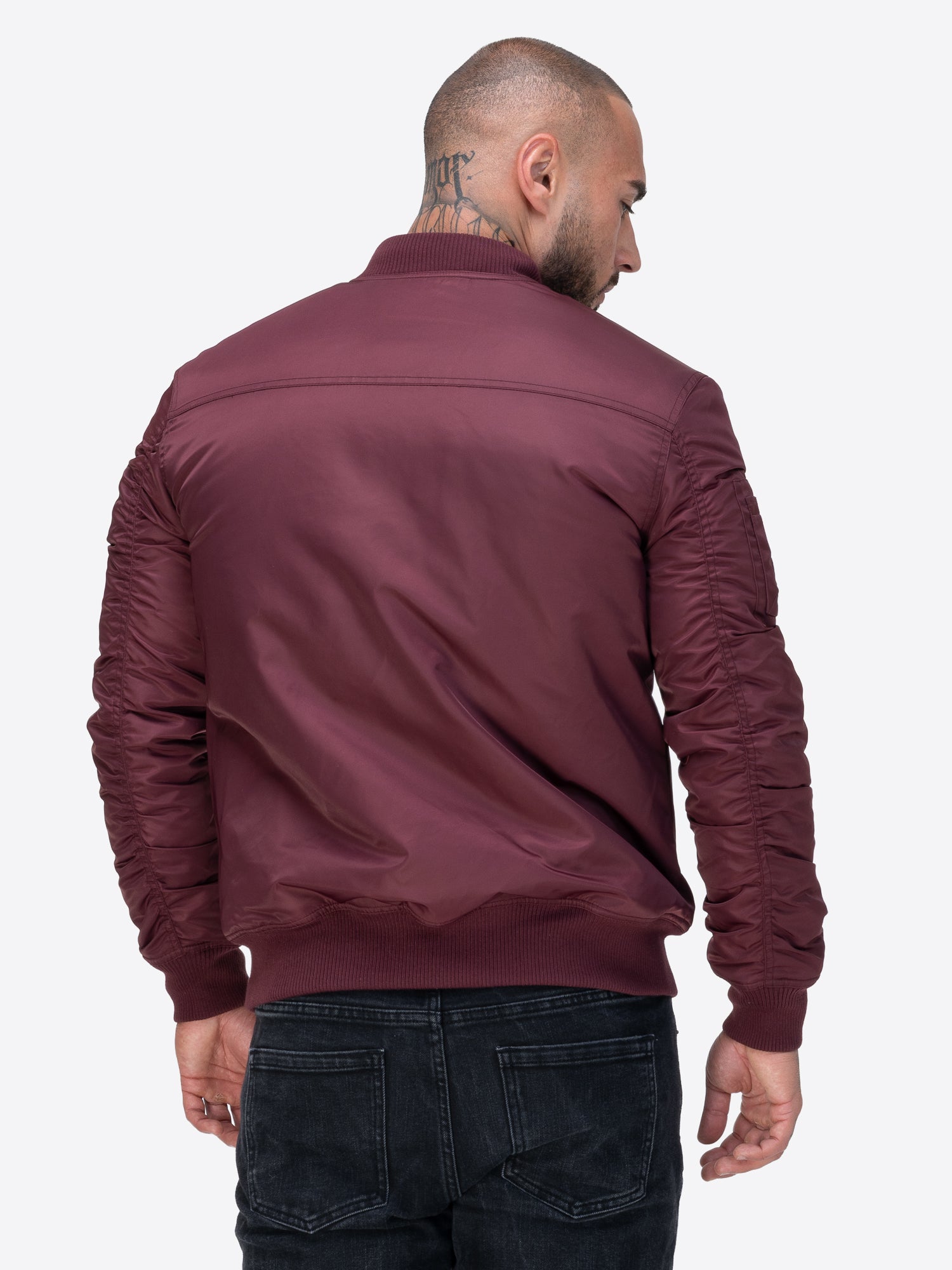 Lonsdale Bomberjacke, klassischer Schnitt, Reissverschluss, Logo auf der Brust