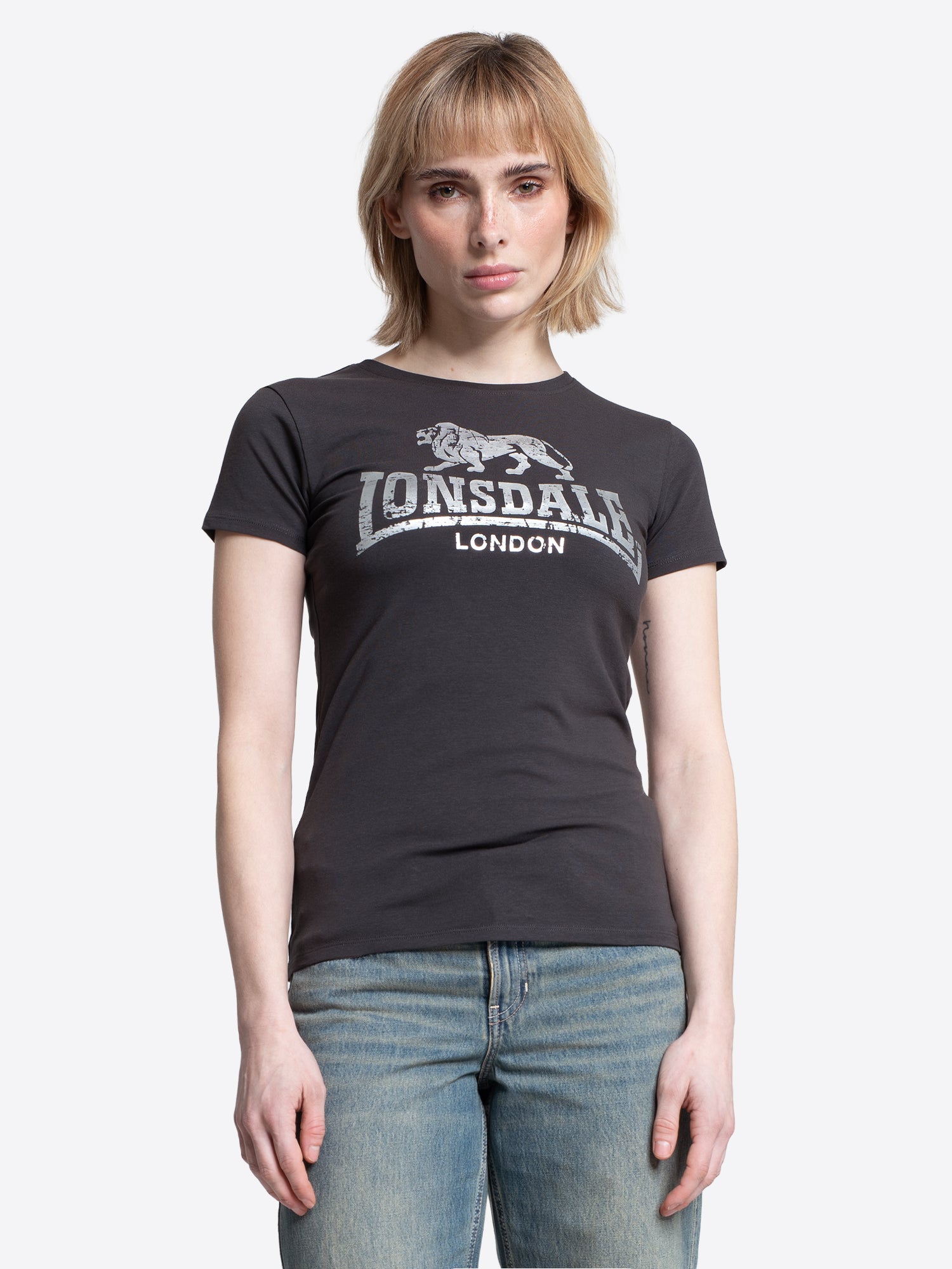 Lonsdale London Damen T-Shirt in Anthracite mit weissem Logo-Druck im Vintage-Stil.
