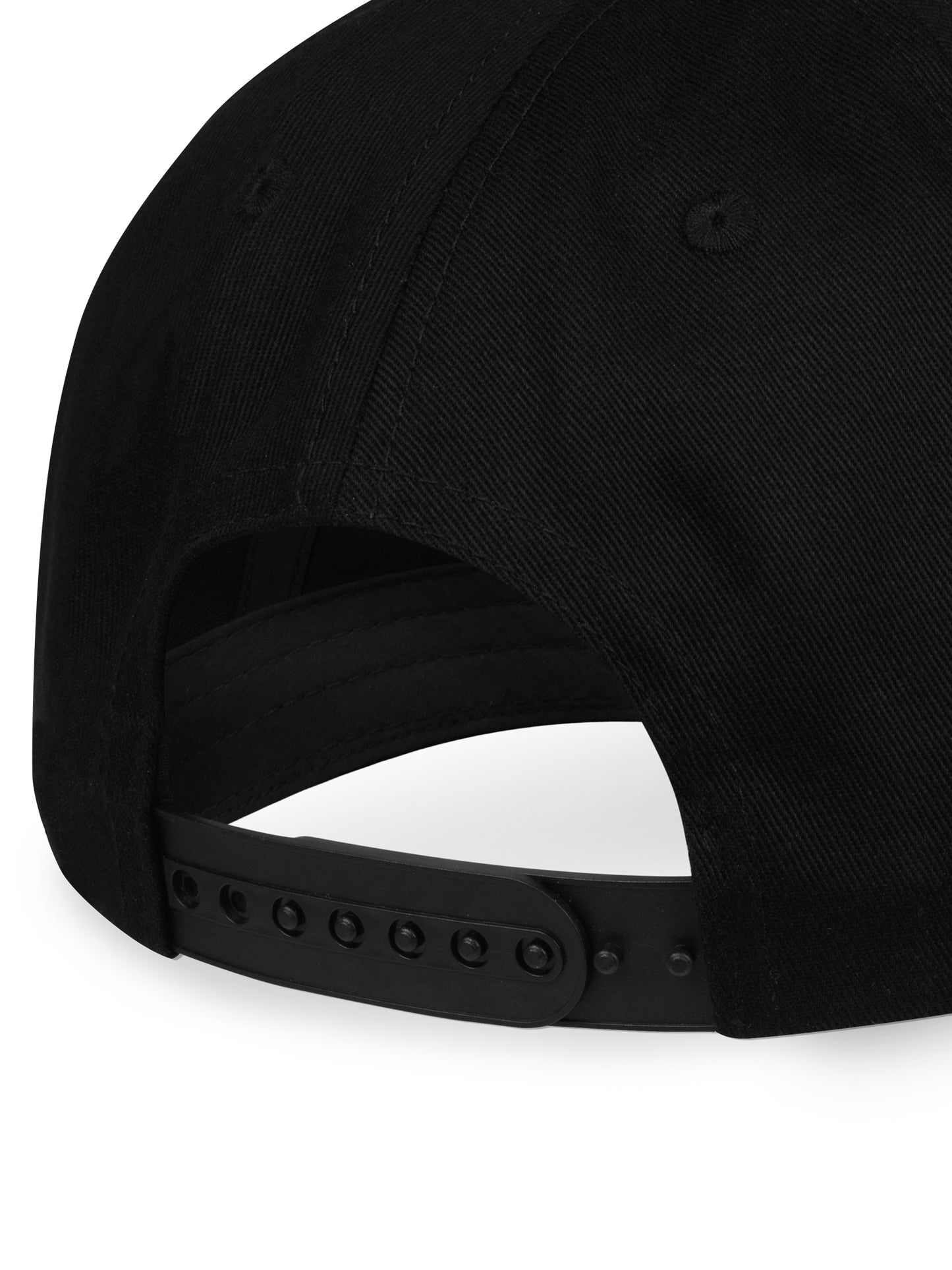 Rückansicht der schwarzen Lonsdale Kappe mit verstellbarem Snapback-Verschluss aus Plastik.